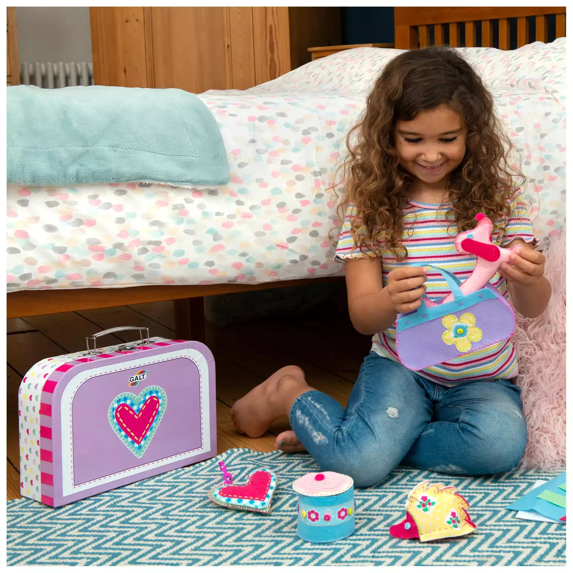 lifestyle image - sewing case - galt toys