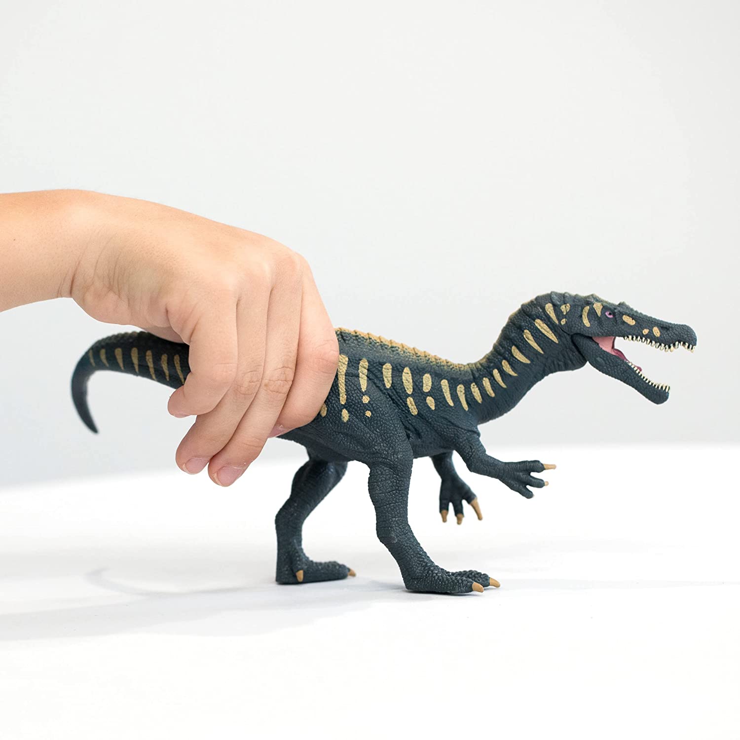 imaginative play with schleich dinosaurs - baryonyx dinosaur