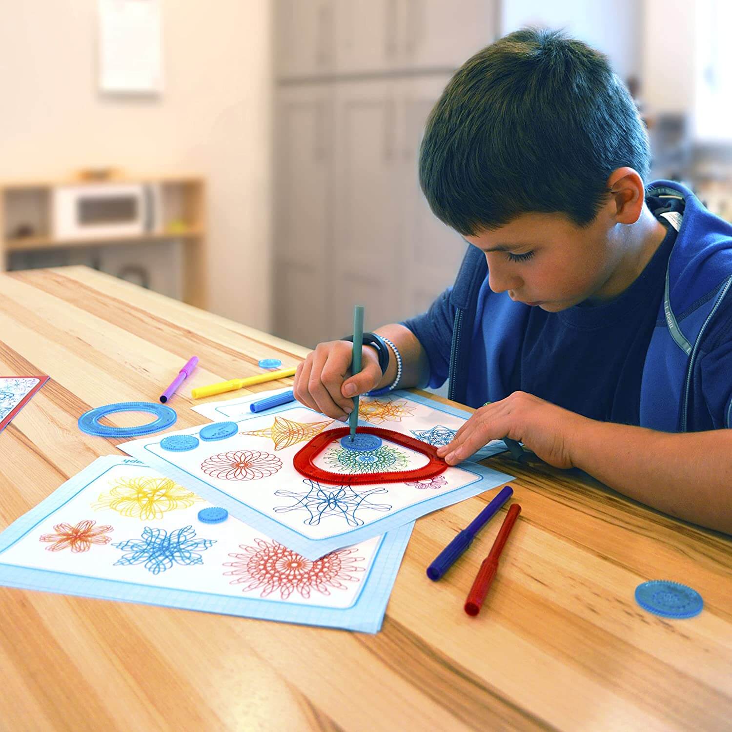 Deluxe Spirograph set - playmonster games - shop spirograph set for kids at the toy room
