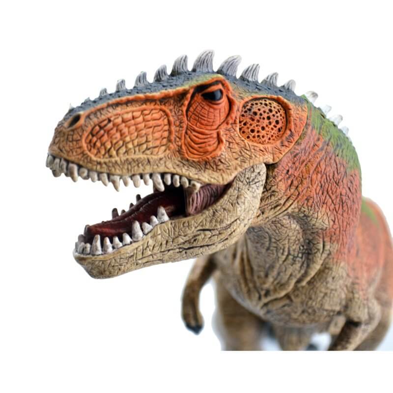 Pretend play with Scheich Giganotosaurus
